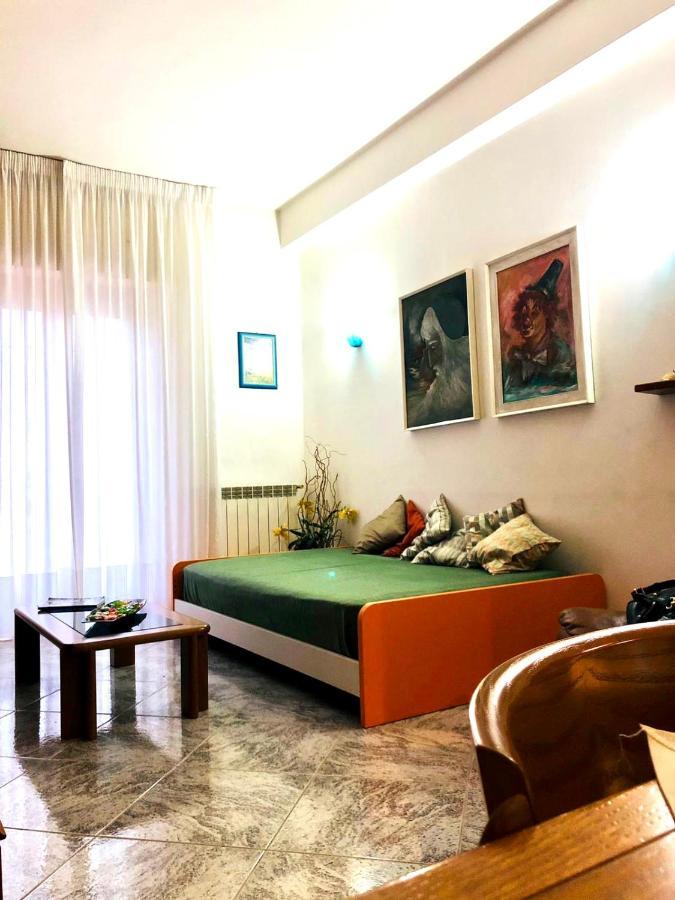 Via Solaro, Appartamento In Pieno Centro Formia Eksteriør billede