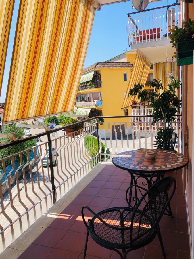 Via Solaro, Appartamento In Pieno Centro Formia Eksteriør billede
